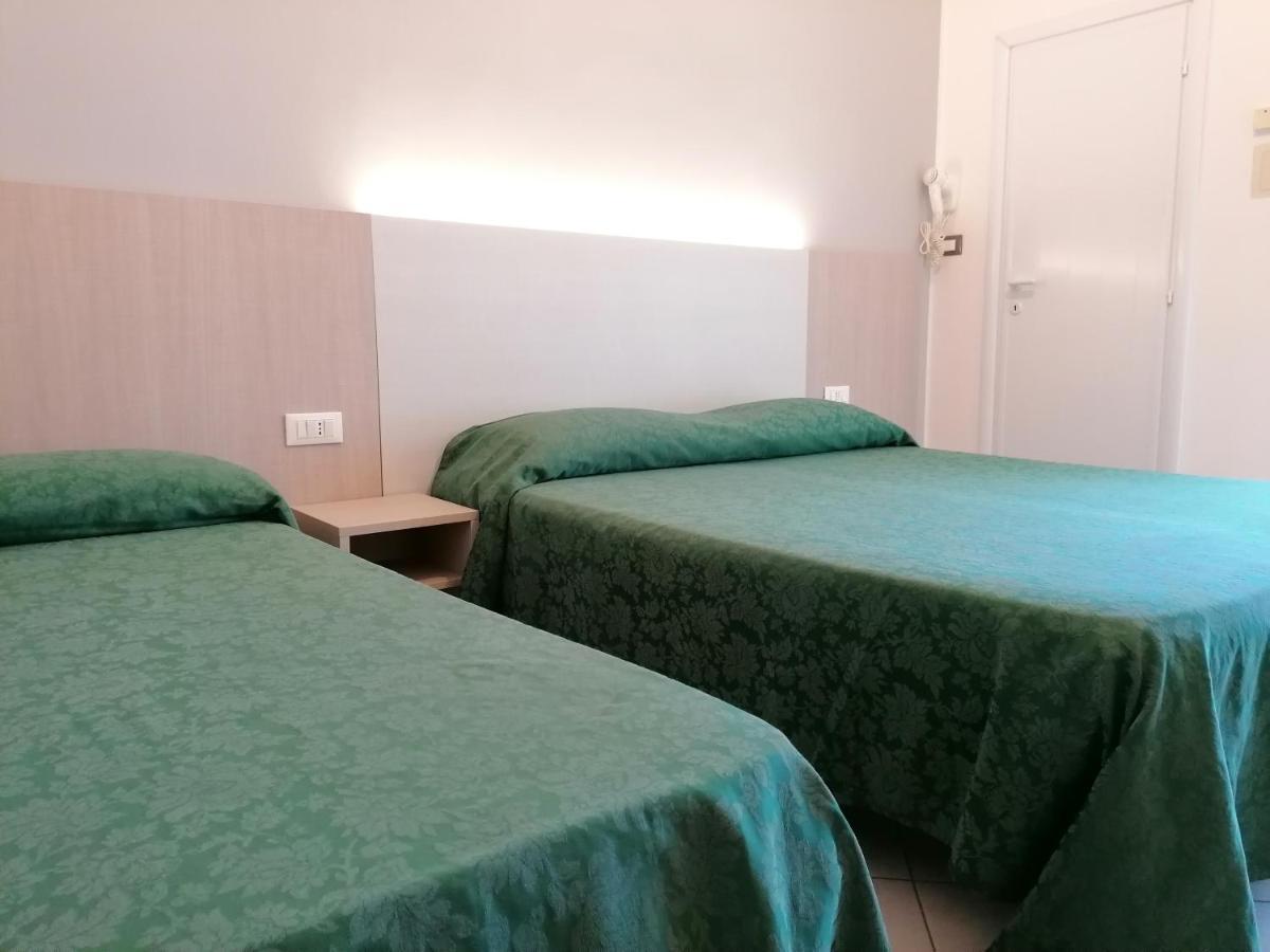 Hotel Andrea'S 리미니 외부 사진